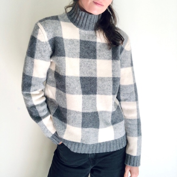 100% lambswool gray gingham sweater - Picture 2 of 14